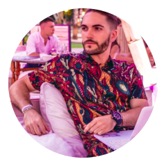 Adrián Arcas review